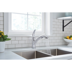 Medina One-Handle Pullout Kitchen Faucet