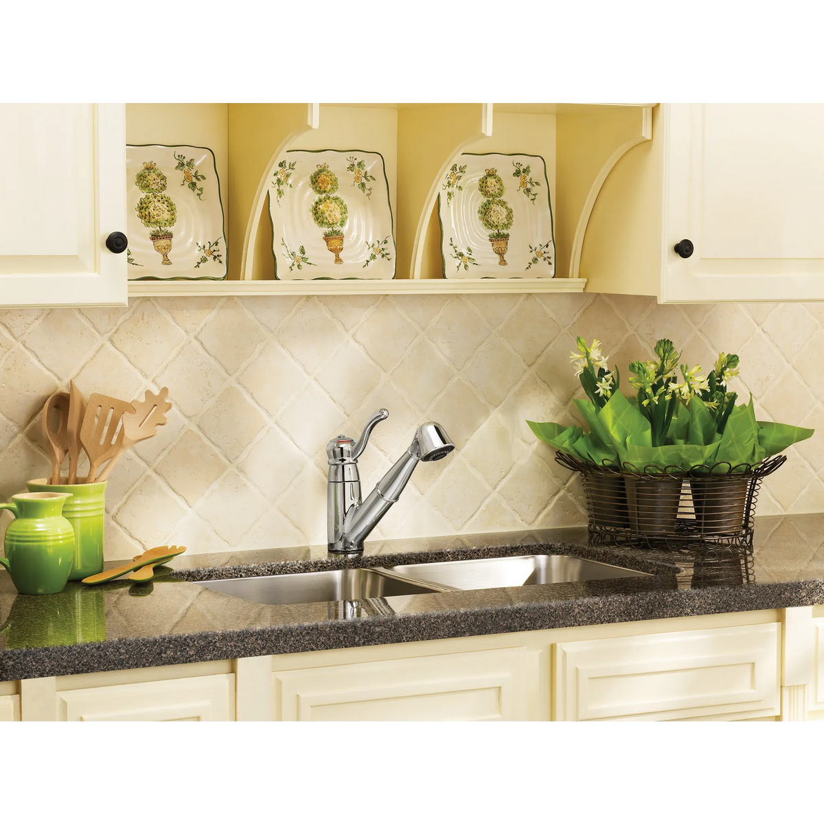 Colonnade Chrome one-handle low arc pullout kitchen faucet
