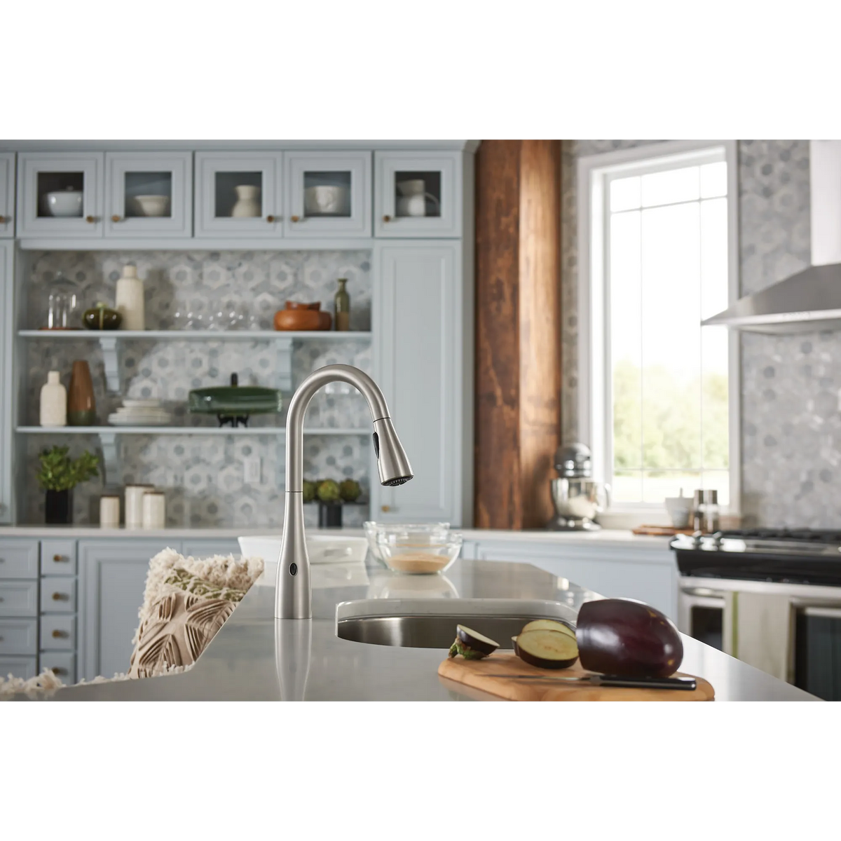 Arbor MotionSense Wave One-Handle Pulldown Touchless Kitchen Faucet