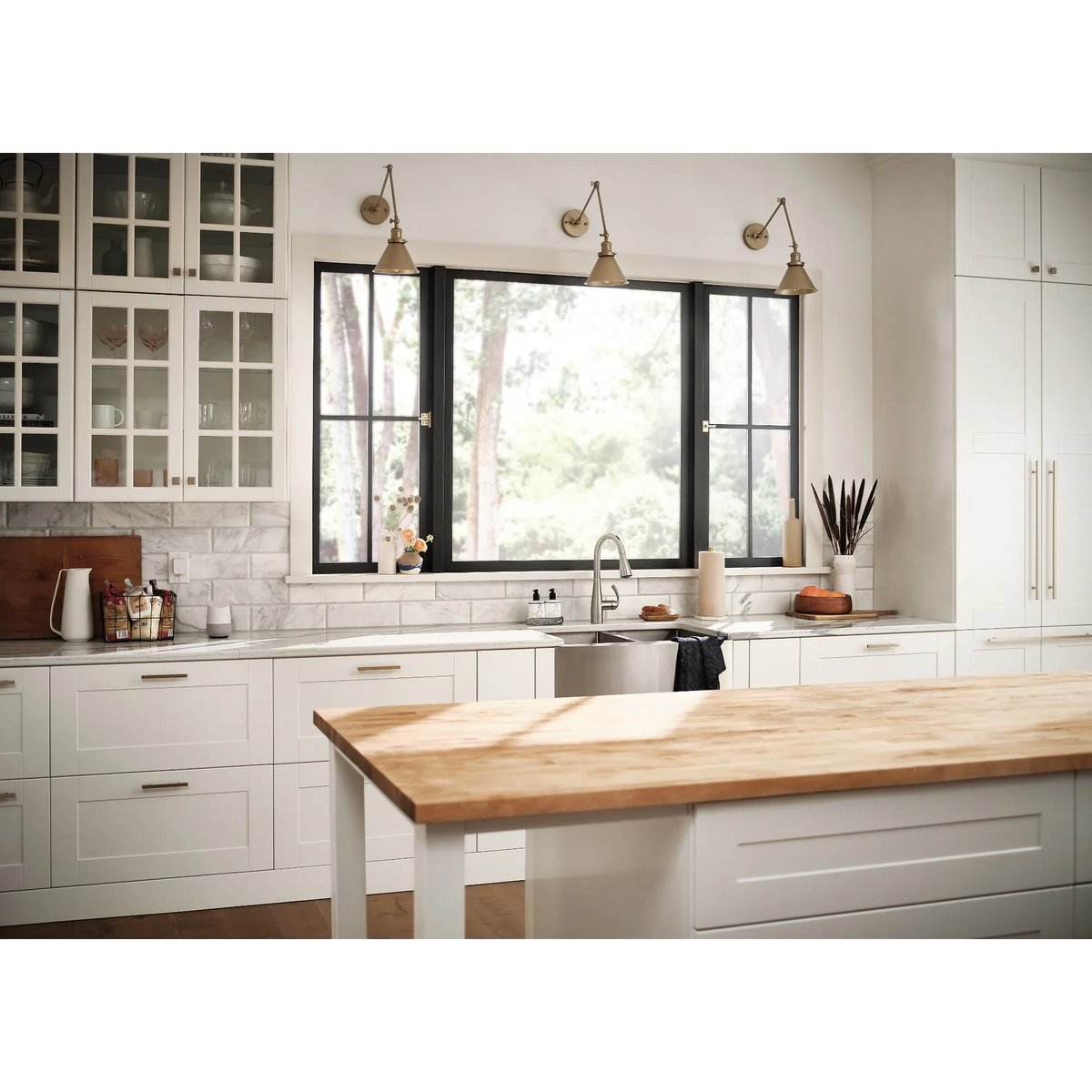 Essie Smart Pulldown Touchless Kitchen Faucet