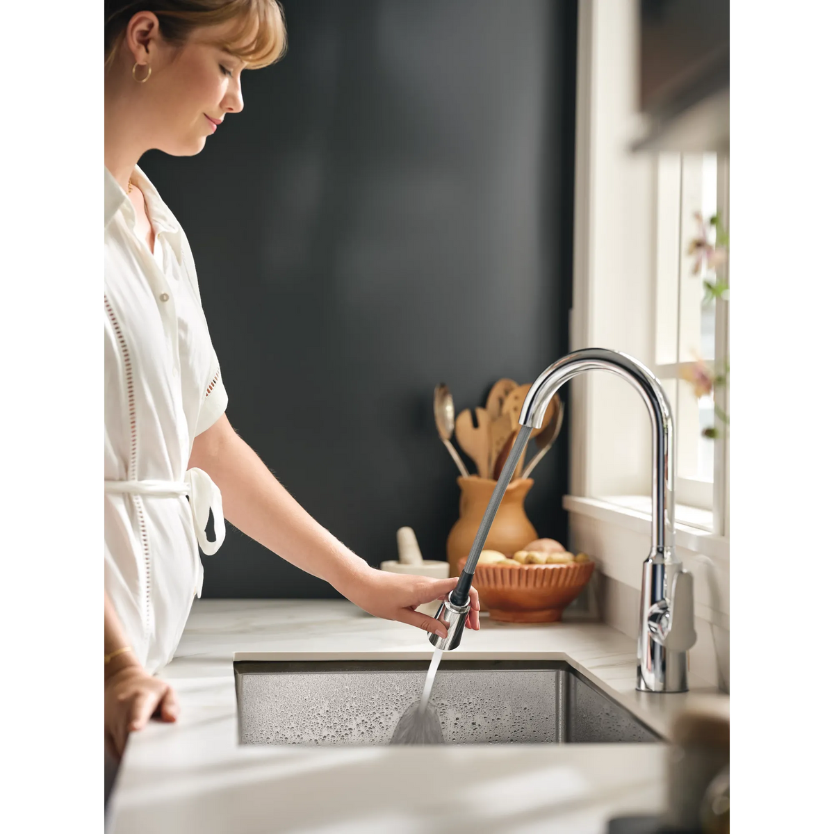 Edwyn One-Handle High Arc Pulldown Kitchen Faucet
