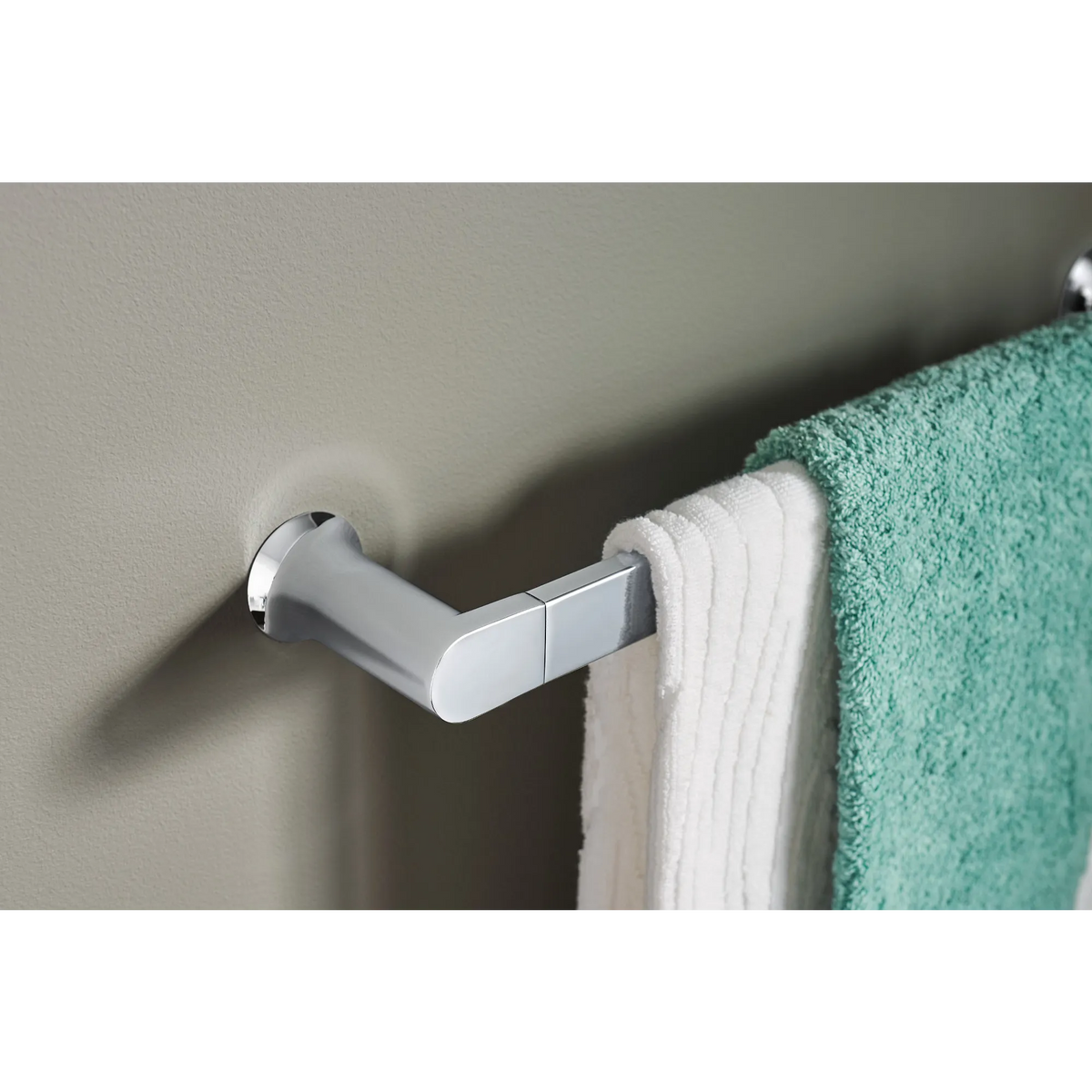 Genta LX Chrome 18" Towel Bar