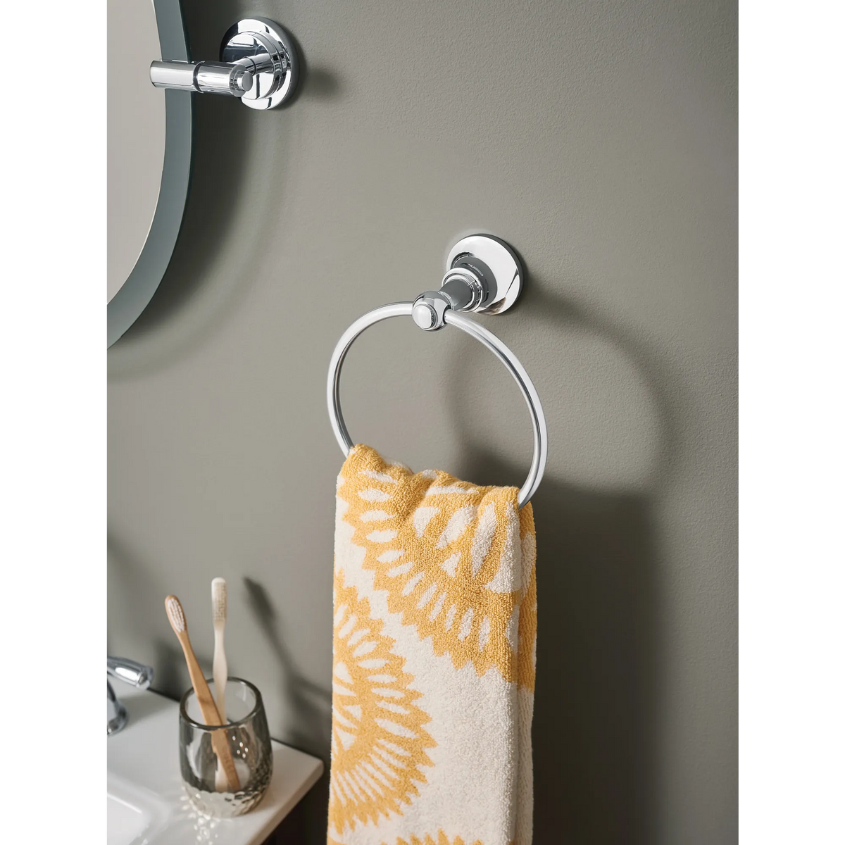 Vale Towel Ring