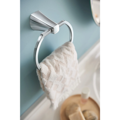 Lindor Towel Ring
