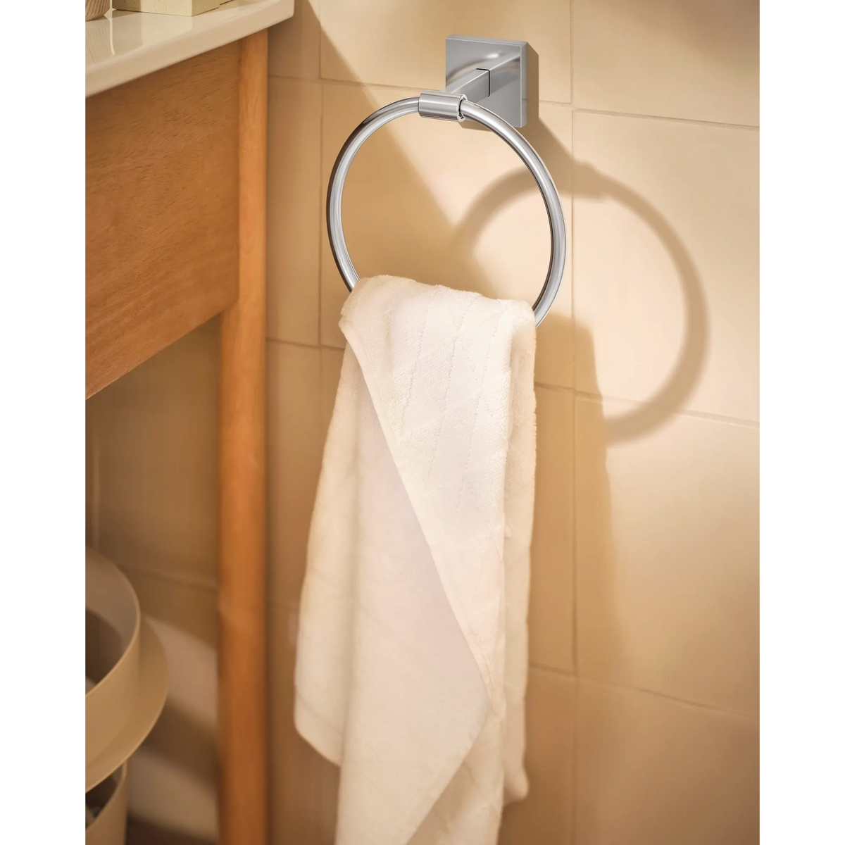 Triva Chrome towel ring