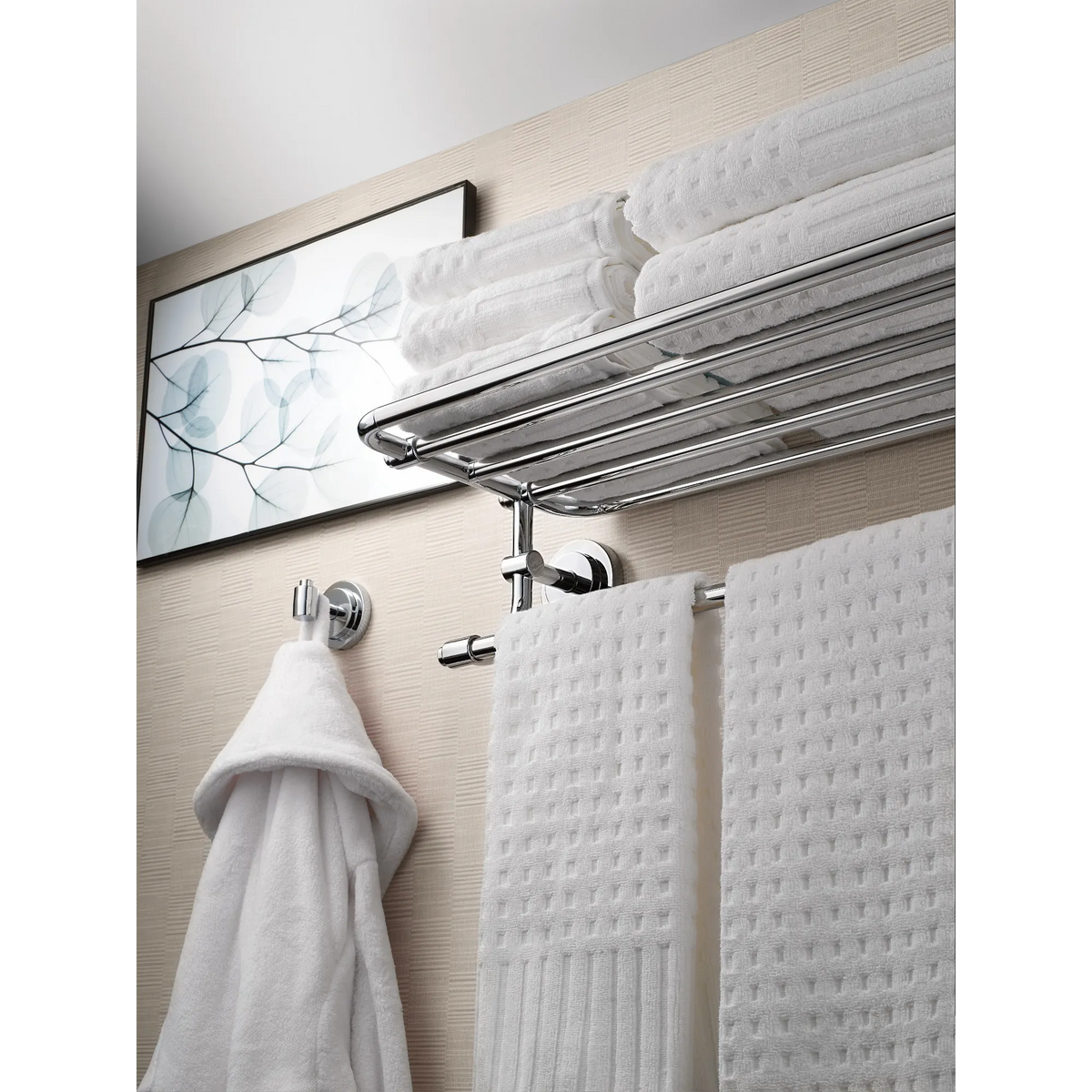 Iso Bathroom Shelf with Towel Bar