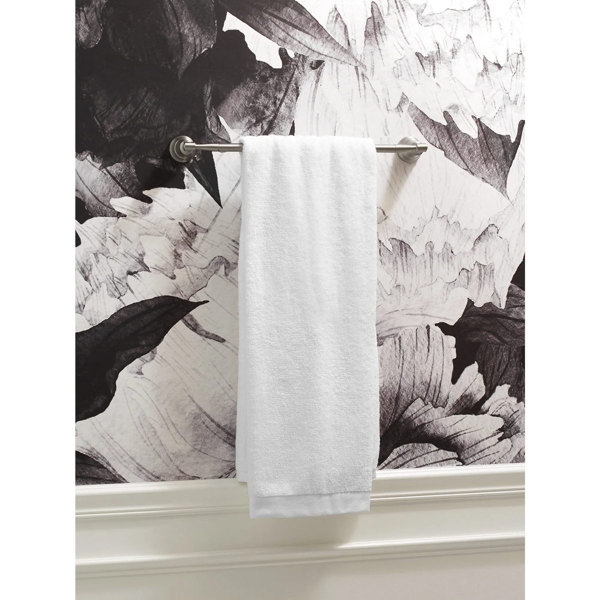 Halle 18" Towel Bar
