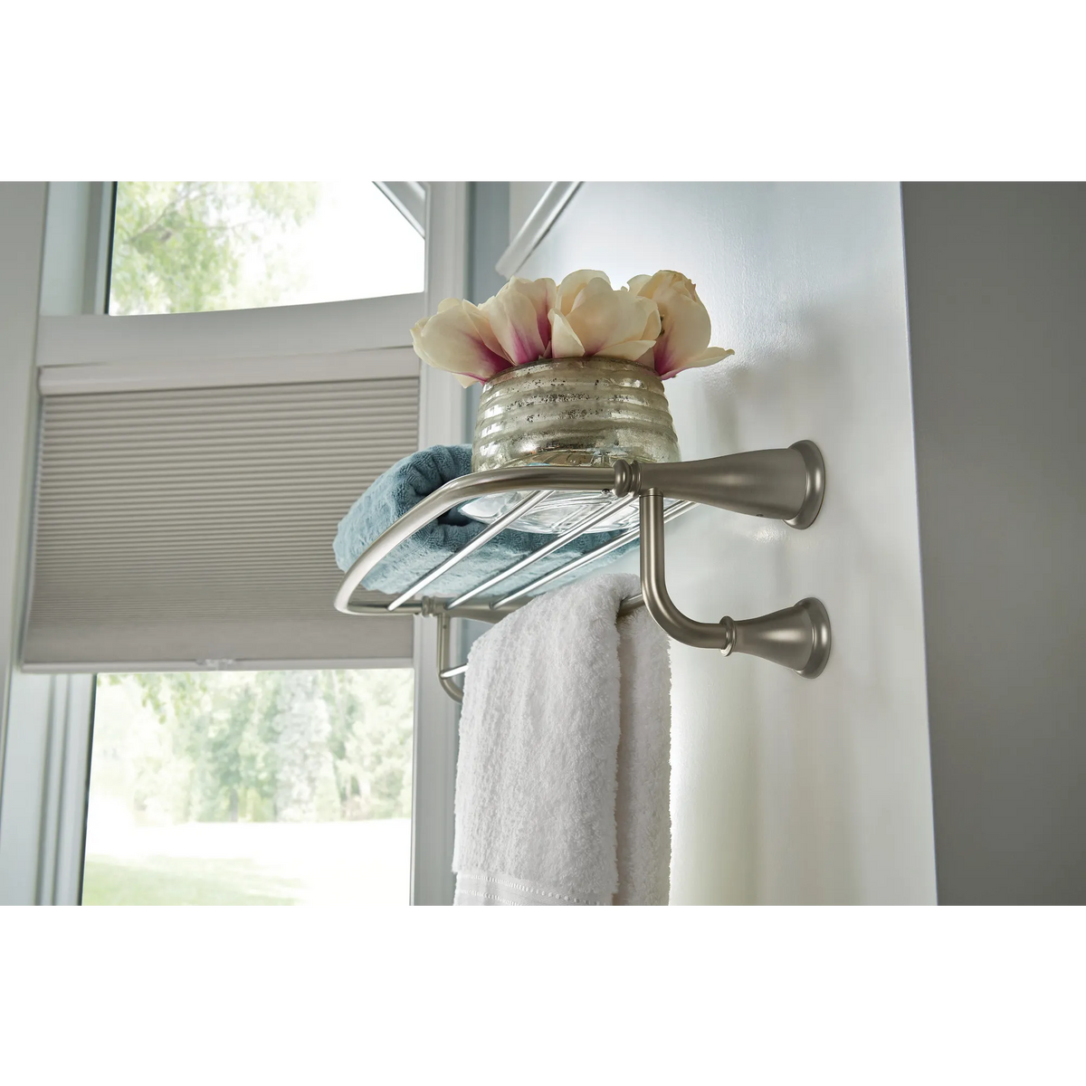Banbury 24" Towel Bar With Shelf